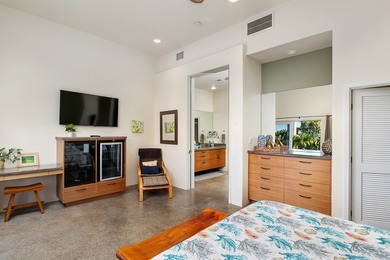 Royal Palms Estate is one of the most private oceanfront-style - photo 16