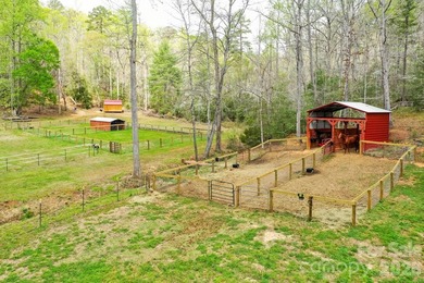 GENTLEMAN'S FARM NEAR LAKE LURE! Located just 10 minutes from - photo 23