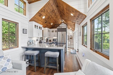 Live in an immaculate, fully furnished tiny home while building - photo 4