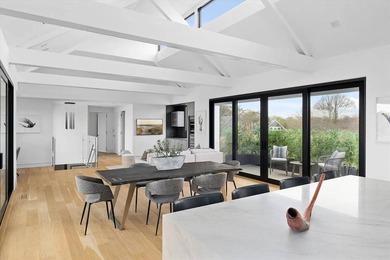 Discover coastal paradise in the Hamptons at this avant-garde - photo 6