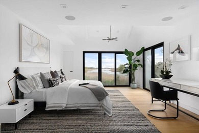 Discover coastal paradise in the Hamptons at this avant-garde - photo 10