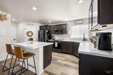 Lake Lowell Home For Sale in Nampa Idaho