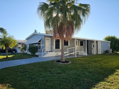 (private lake, pond, creek) Home For Sale in Vero Beach Florida