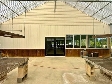 Are you in the market for a commercial property with unbeatable - photo 20