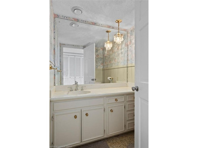 Exceptional value in PRIME LOCATION! This updated brick home on - photo 21
