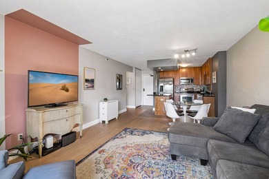 Enjoy sunny South-facing skyline views from this beautifully - photo 8