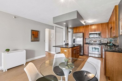 Enjoy sunny South-facing skyline views from this beautifully - photo 10