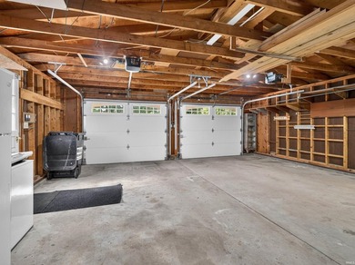 Well-maintained home with LAKE frontage! Open family room and - photo 33