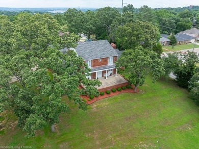 Exceptional value in PRIME LOCATION! This updated brick home on - photo 43