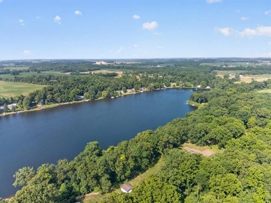 Well-maintained home with LAKE frontage! Open family room and - photo 50