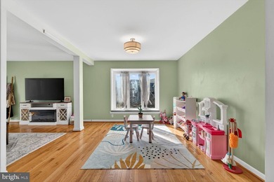 Be prepared to fall in LOVE! This 3-level, 2800+ sq ft home sits - photo 16