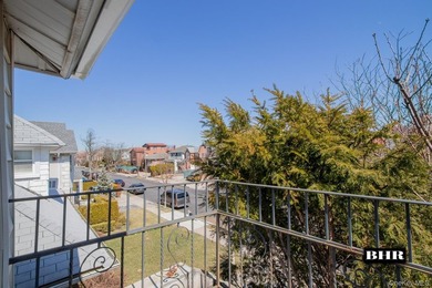 Manhattan Beach - Fully Detached Single-Family Home. Welcome to - photo 18