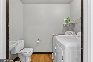 Be prepared to fall in LOVE! This 3-level, 2800+ sq ft home sits - photo 18