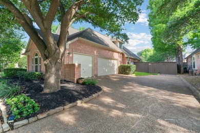 Stunning custom home in sought after Timarron with extensive - photo 3