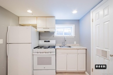 Manhattan Beach - Fully Detached Single-Family Home. Welcome to - photo 24
