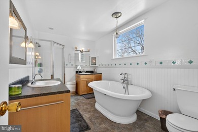 Be prepared to fall in LOVE! This 3-level, 2800+ sq ft home sits - photo 24
