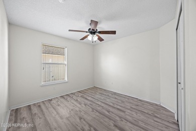 Motivated Seller! Bring all offers! Move-in ready four bedroom - photo 22