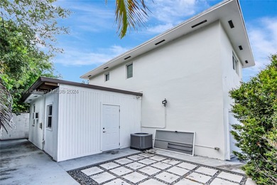 This beautifully designed home features 3 bedrooms ( 2 of which - photo 4