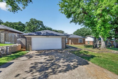 Welcome to this beautifully maintained 3-bedroom, 2-bathroom - photo 3