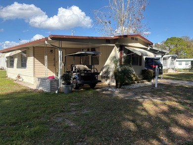 This beautifully kept home features 2 bedrooms, 1.5 bathrooms - photo 2