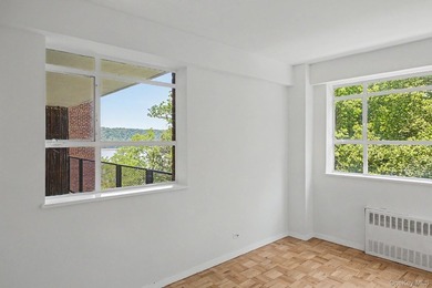 Exciting Exclusive 2 Bedroom, 2 Bathroom! Spectacular apartment - photo 13