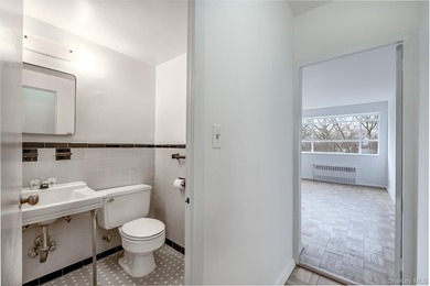 Exciting Exclusive 2 Bedroom, 2 Bathroom! Spectacular apartment - photo 15
