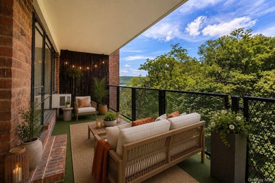 Exciting Exclusive 2 Bedroom, 2 Bathroom! Spectacular apartment - photo 16