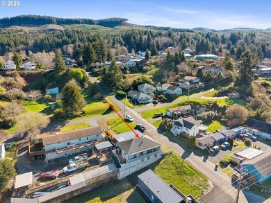 Nehalem River Home For Sale in Wheeler Oregon