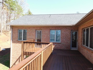Beautiful maintained one level Brick Home on 5.50 in Elon that - photo 5