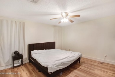 Back on the market! This gorgeous 3/2 with a loft is perfect for - photo 12