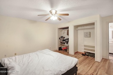 Back on the market! This gorgeous 3/2 with a loft is perfect for - photo 13