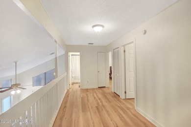 Back on the market! This gorgeous 3/2 with a loft is perfect for - photo 15