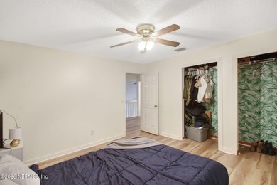 Back on the market! This gorgeous 3/2 with a loft is perfect for - photo 17