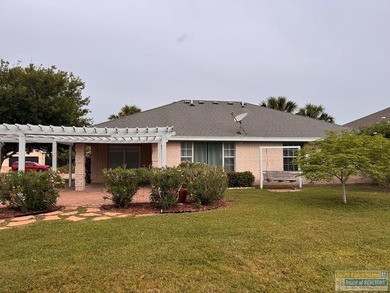 Schedule your tour of this open concept, well maintained & - photo 18