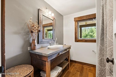 Rarely does a property offer this level of flexibility, privacy - photo 22