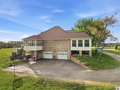Located on the golf course in Drake Creek, this 4-bedroom, 2 - photo 33