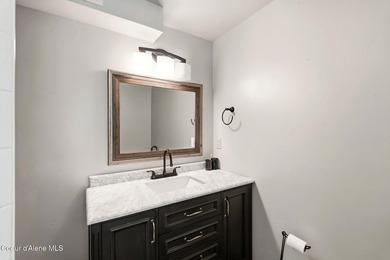 Rarely does a property offer this level of flexibility, privacy - photo 44