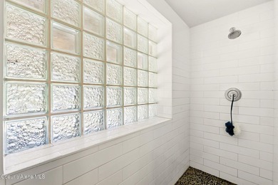 Rarely does a property offer this level of flexibility, privacy - photo 45