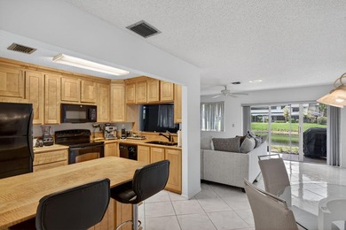 MOVE IN READY Townhouse in gated community. 2 PRIMARY SUITES - photo 2