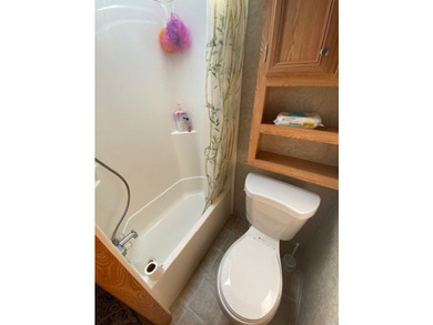 Large Park Trailer with two bedrooms. One and one half bathrooms - photo 8