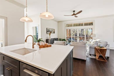 The Woodland Oak is a beautiful 3 story retreat tucked away in