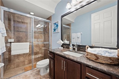 Rare opportunity to own this exceptional 5 bedroom 5 full bath - photo 33