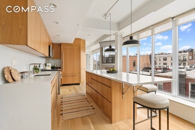 Private roof deck, just in time for Spring!!! Discover the - photo 4