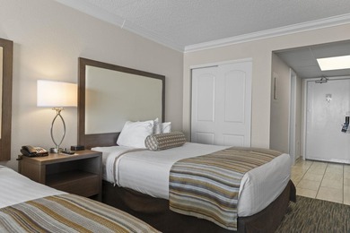 12th Floor Ocean View Efficiency - Fully Furnished /with modern - photo 16