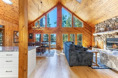 Exquisitely renovated, south-facing chalet-style lakefront - photo 28