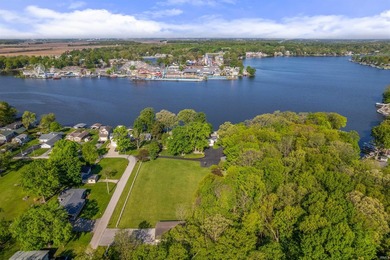 SWEET SUITE RETREAT! 5-7 bed / 6.5 bath lake home featuring 4 - photo 40