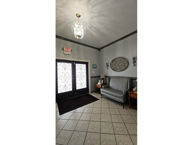 Great building that can be used as a church, offices, gym, event