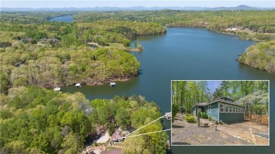 Beautifully renovated and inviting, this lakefront home is - Lake Home For Sale in Gainesville, Georgia
