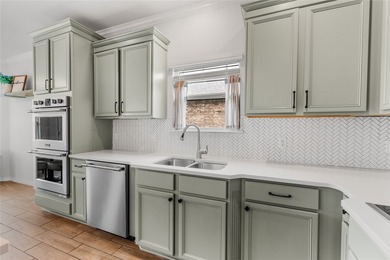 Set on a cul-de-sac in the Villages at Twin Rivers in Woodway - photo 12