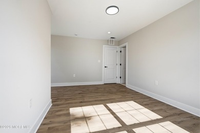 Welcome to this stunning new construction home in the Mapletree - photo 26